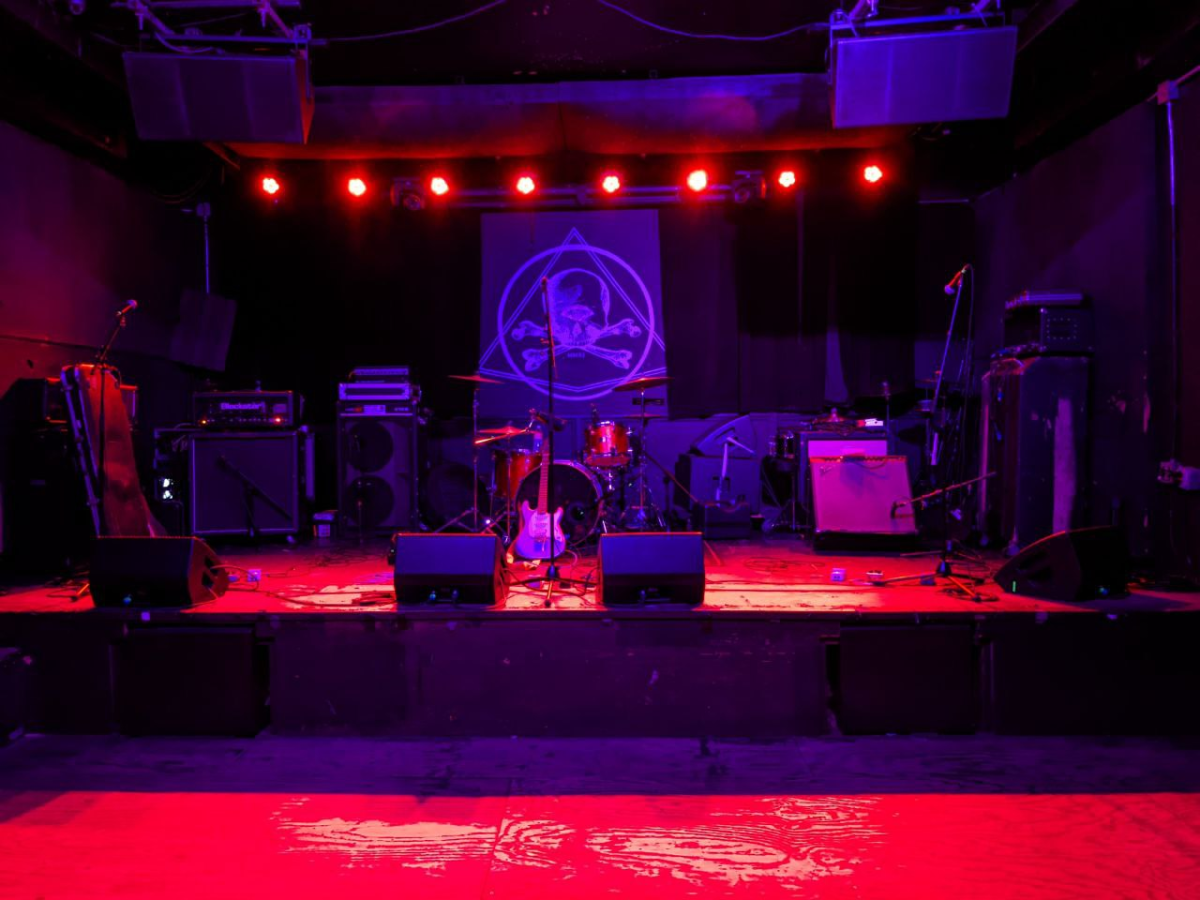 Music Was Here: Iron Chic, Somerset Thrower, Bacchae, The Sad Tomorrows @ St Vitus (or wow we made it to a sold-out Vitus show after saying we wouldn’t again over and over)